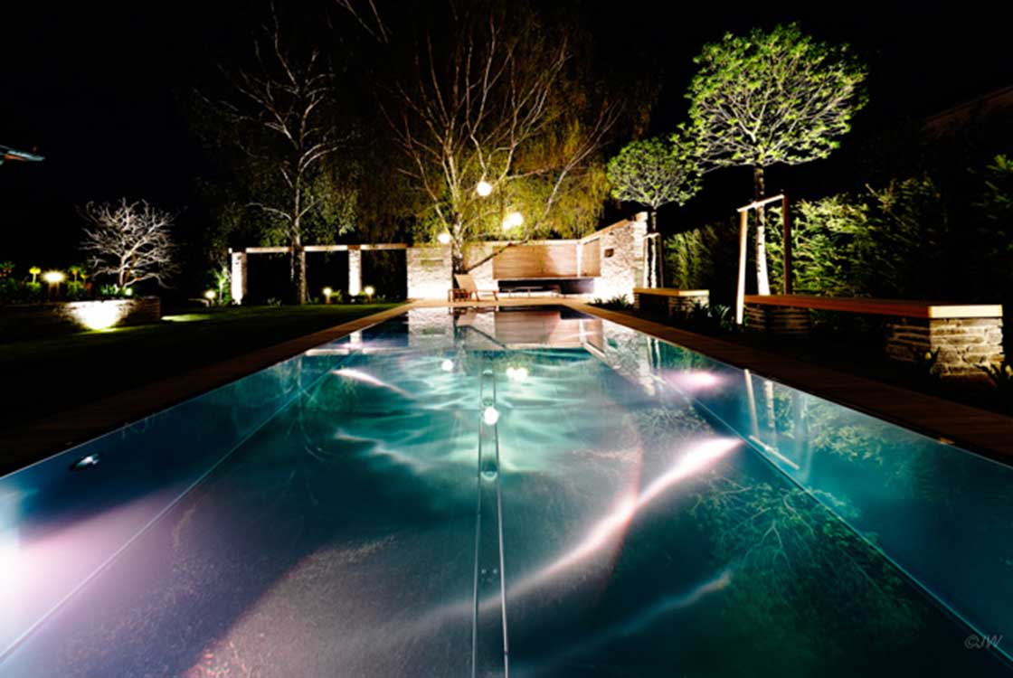 004_02_Pool-by-night